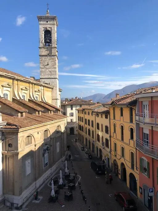 Holly'S House Apartment Alzano Lombardo 0*,