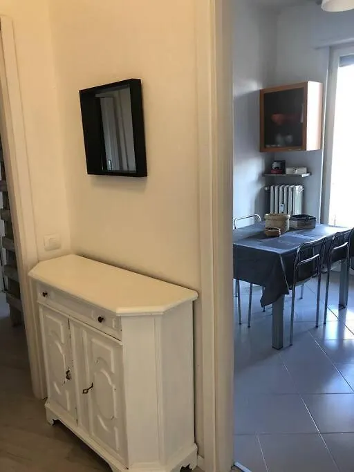 Holly'S House Apartment Alzano Lombardo Bed & Breakfast