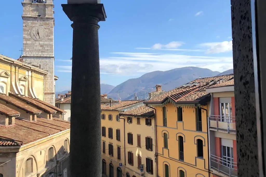 Holly'S House Apartment Alzano Lombardo Bed & Breakfast